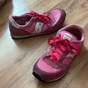 Saucony Jazz Low Pro Pink Tennis Shoe Sneaker 6 Men’s